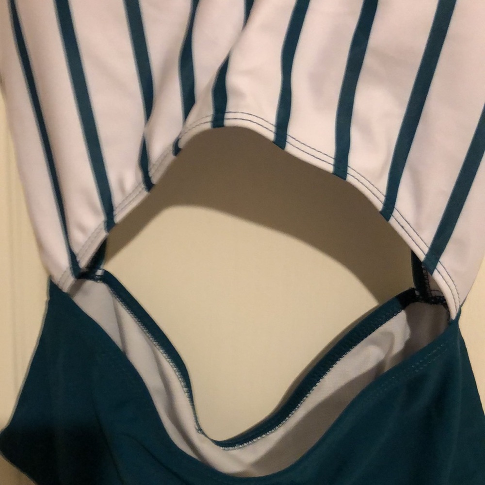 NEW without tags SHEIN one piece Swimsuit size M. - Picture 2 of 3